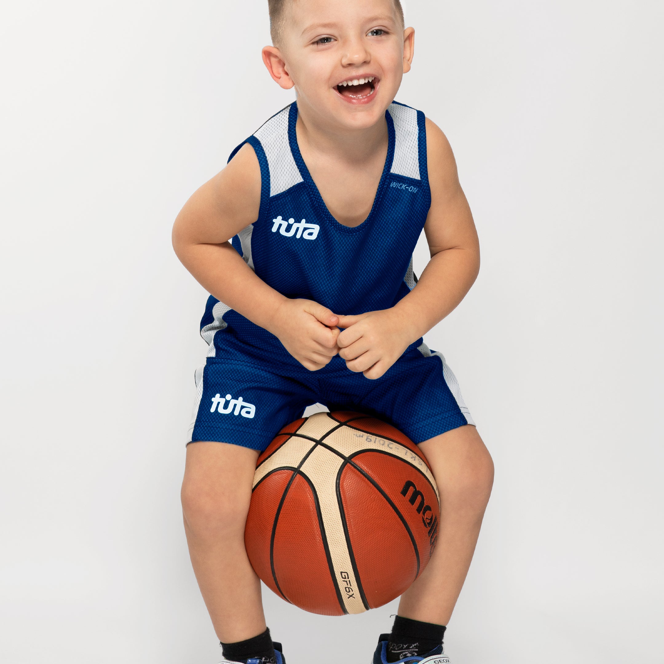 Vardinė dvipusė krepšinio apranga vaikams
